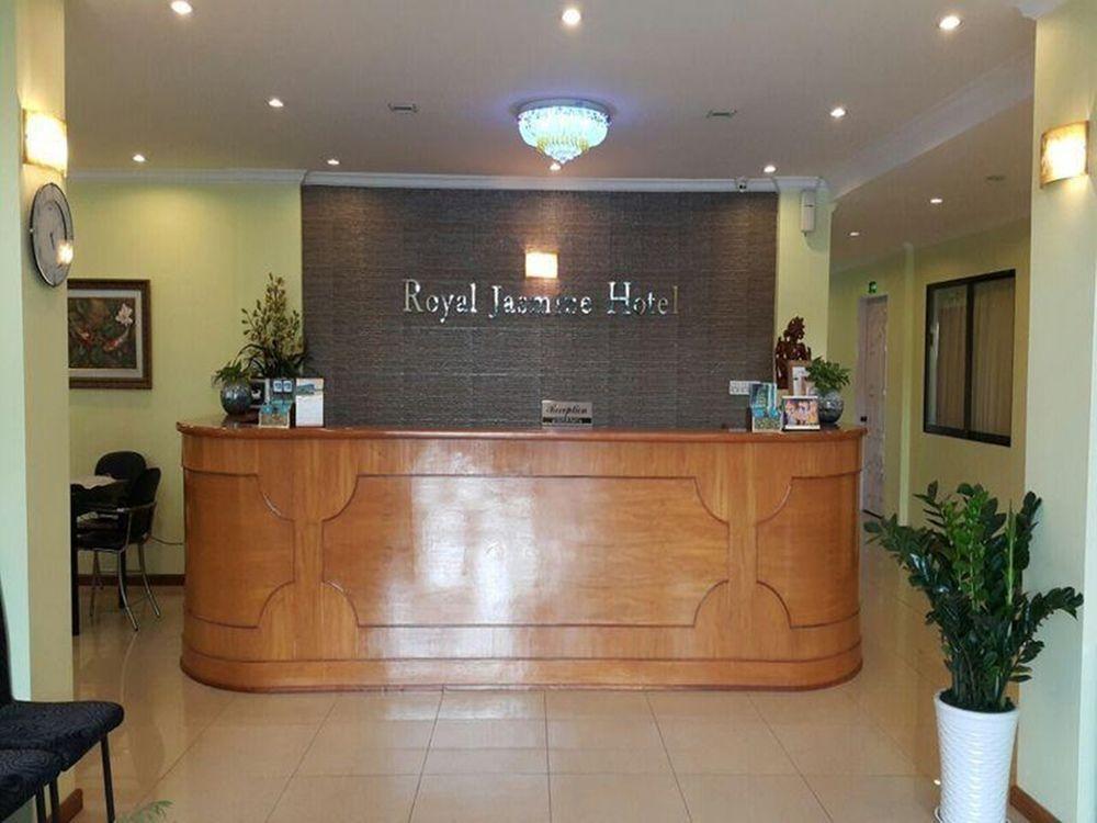 Royal Jasmine Hotel Pyin Oo Lwin Buitenkant foto